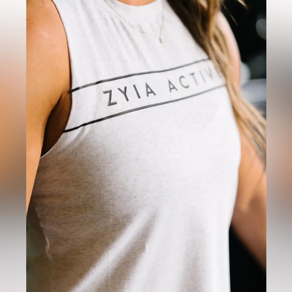 ZYIA Tops - Zyia Ash ZYIA Active Gym Tank Sz M